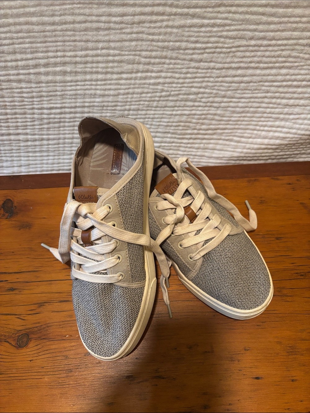 OluKai Women's Casual Knit Sneakers in Taupe and Cream - 8.5